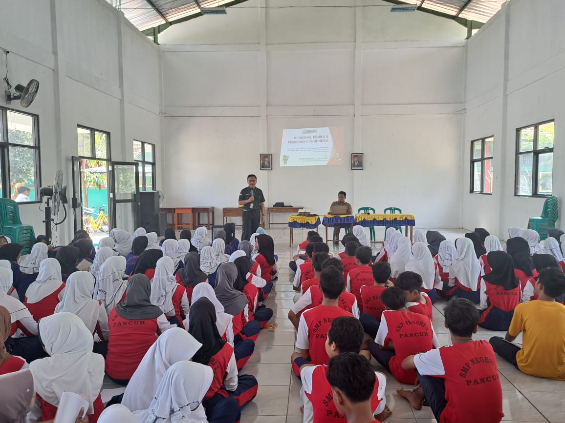 Ketua Bawaslu Kabupaten Rembang, Totok Suparyanto saat menjadi narasumber, pada Senin (2/9)