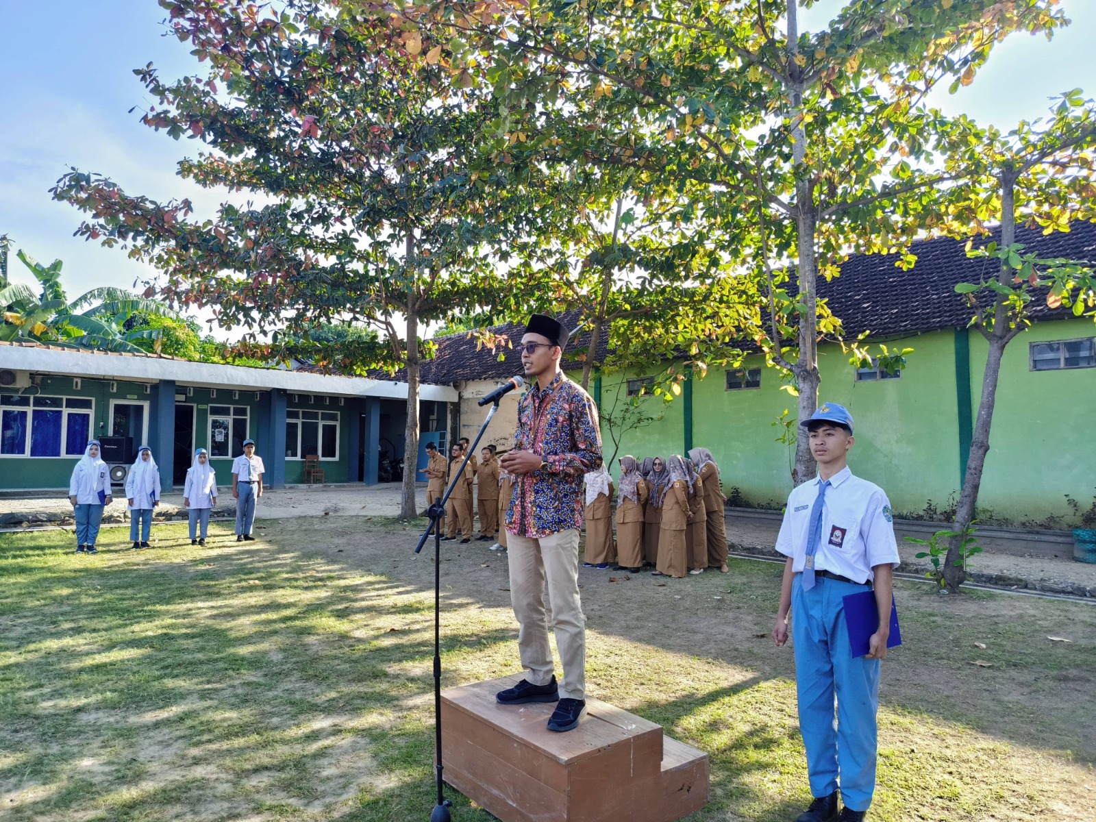 Foto Upacara SMK Umar Fatah