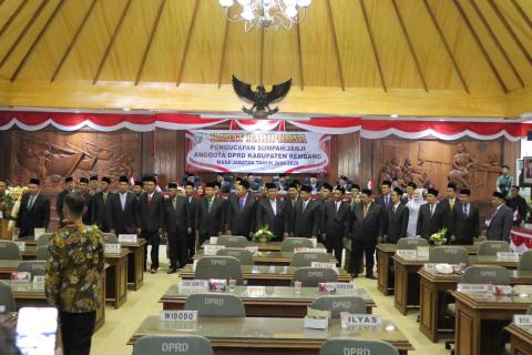 Rapat Paripurna Pengucapan Sumpah/Janji Anggota DPRD Kabupaten Rembang masa jabatan tahun 2024-2029
