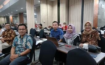 Ketua, Koordinator Sekretariat, dan dua orang Staf Keuangan dari Bawaslu Kabupaten Rembang